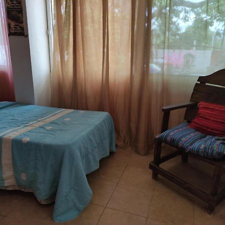 Near Lake Hostal Bacalar Rom bilde