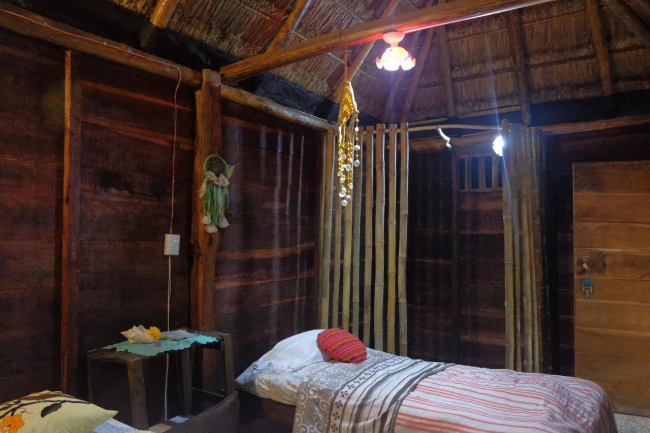 Near Lake Hostal Bacalar Eksteriør bilde
