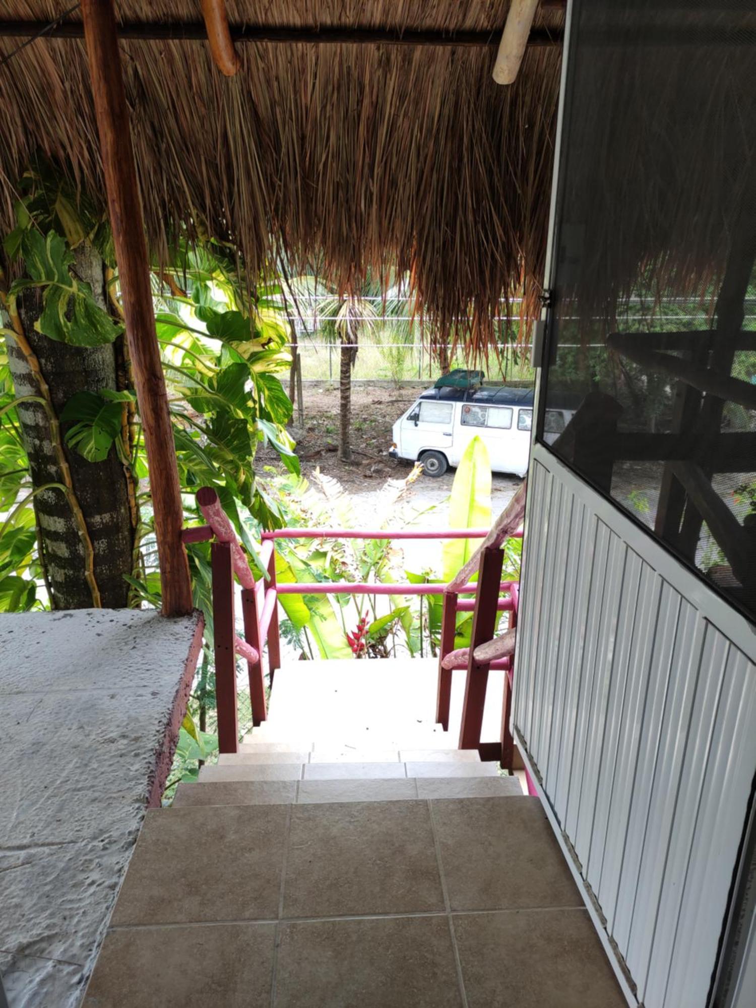 Near Lake Hostal Bacalar Rom bilde